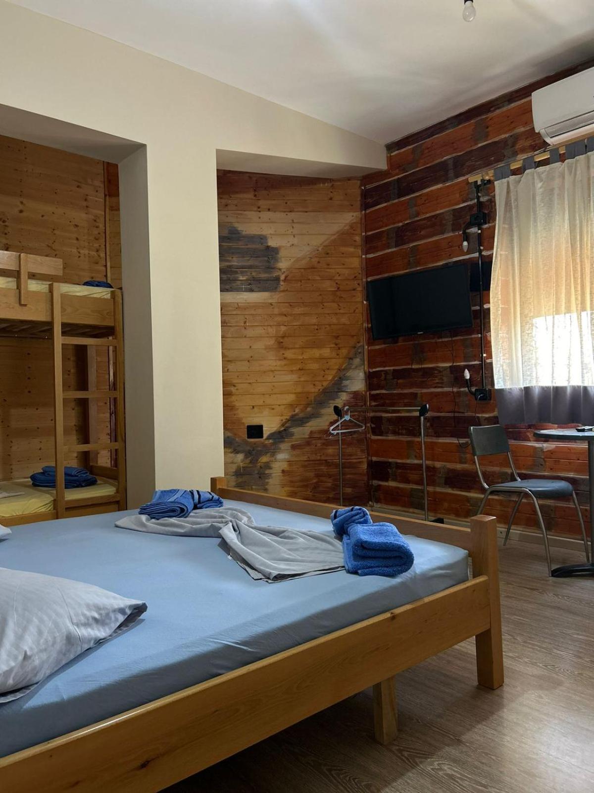 Guest House Tirana *